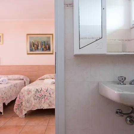 מלון Settebello 3*